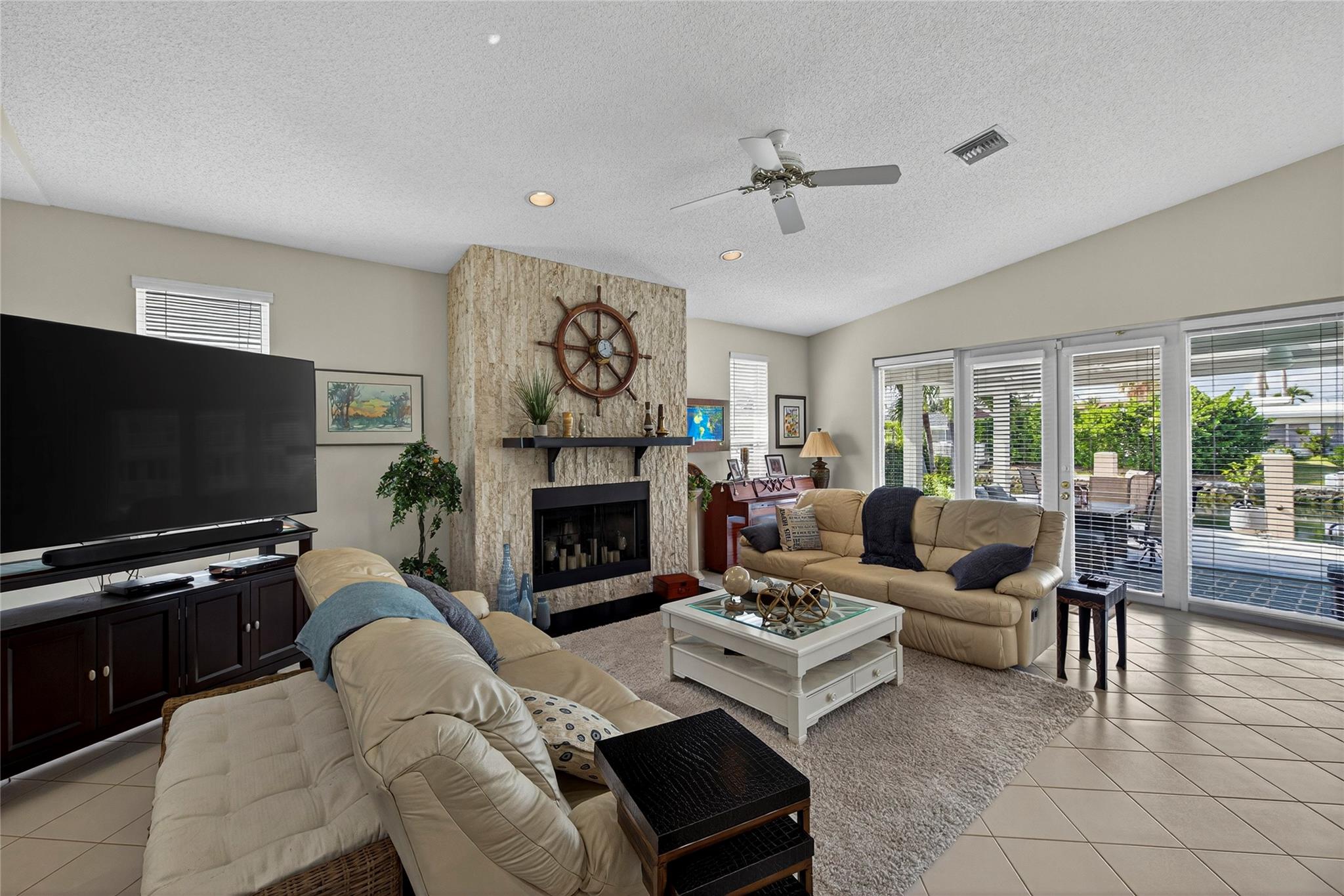 Venetian Isles 1st Sec 43 - Residential