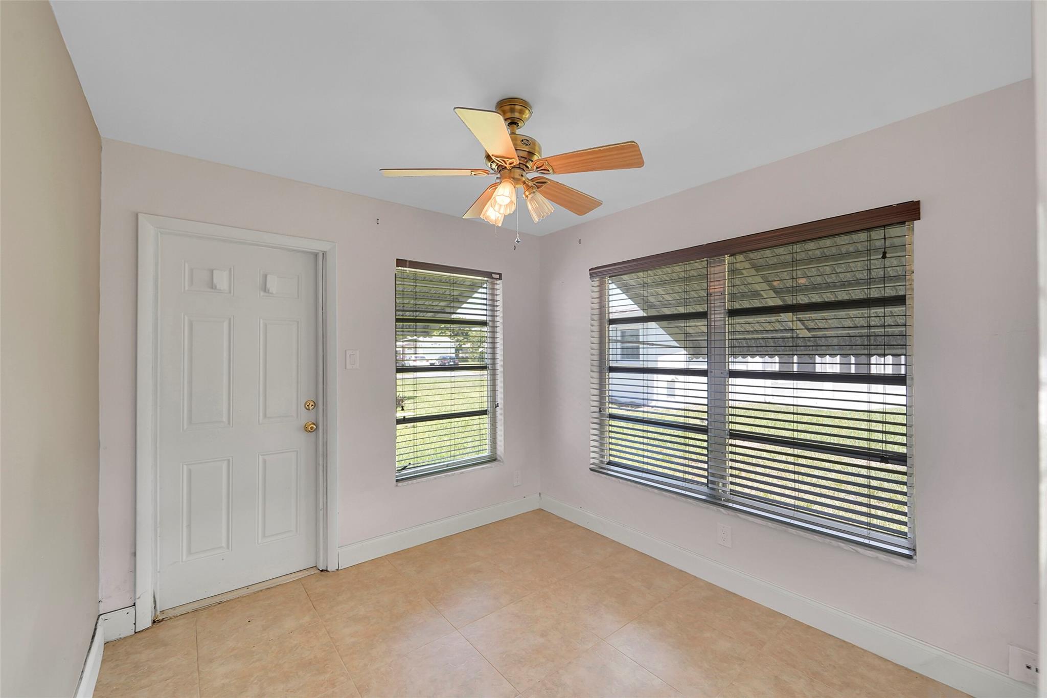 PARADISE GARDENS SEC 4 - Residential Lease