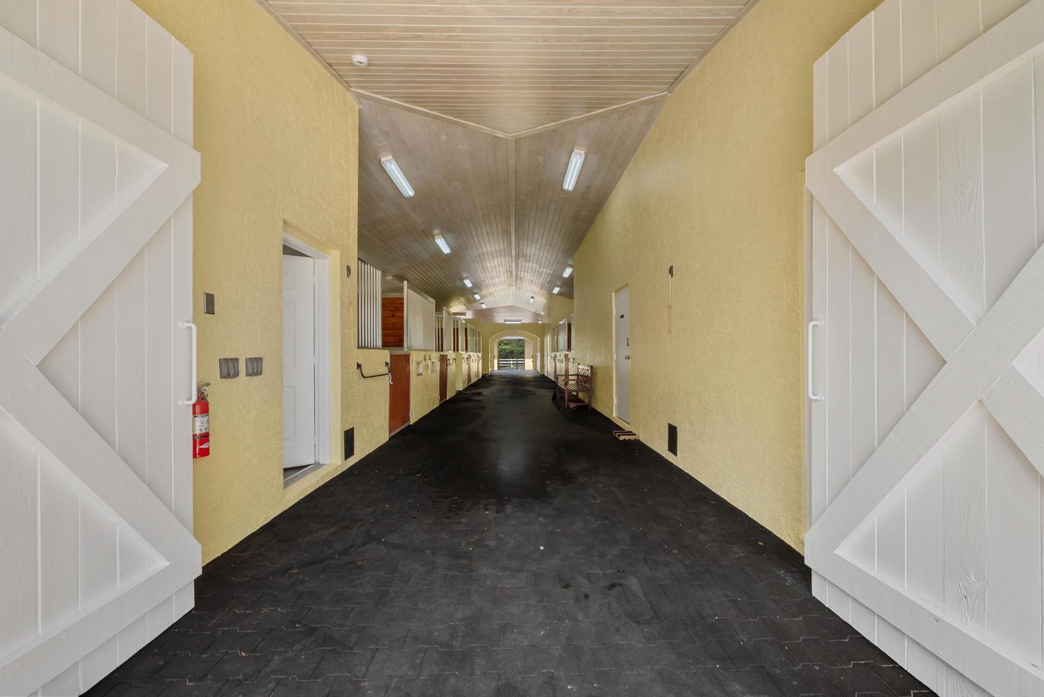 14466 Laurel Trail, Wellington, FL, 33414/$330,000 4 14466 Laurel Trail