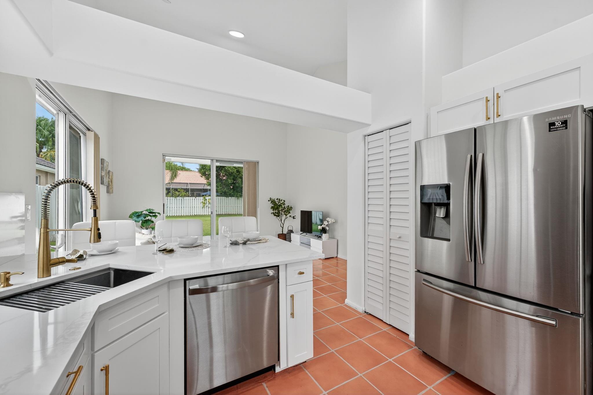 Laguna Springs 1 - Residential