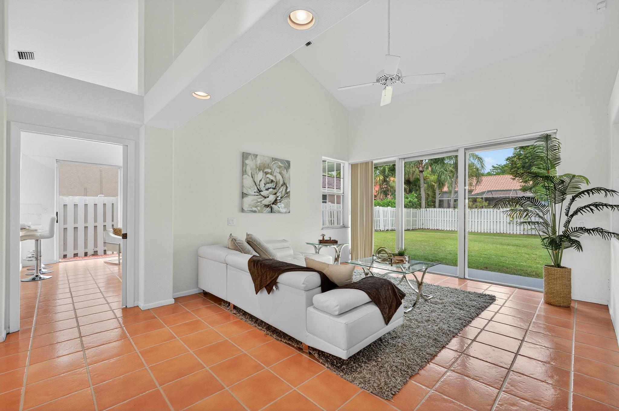 Laguna Springs 1 - Residential