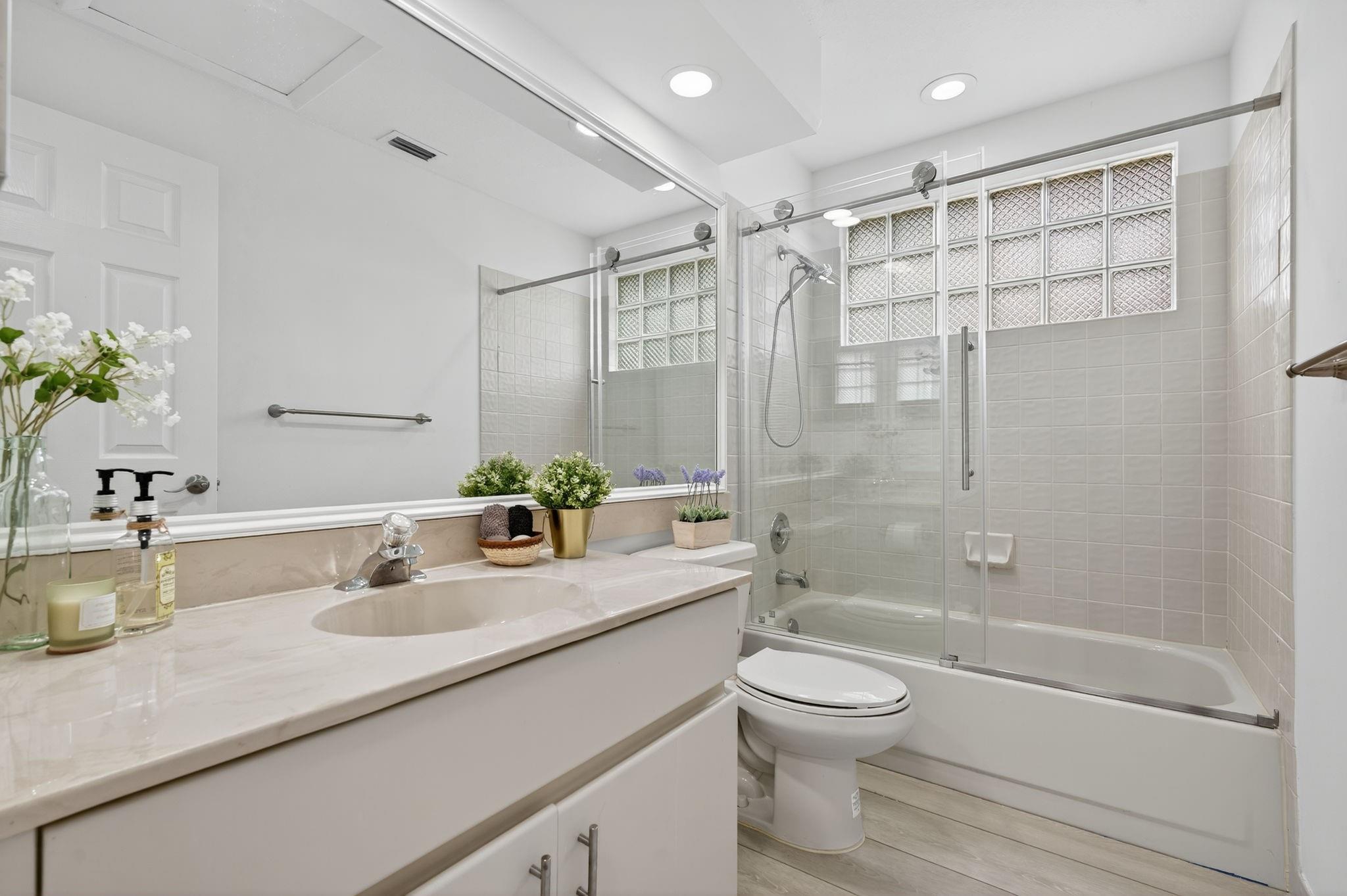 Laguna Springs 1 - Residential