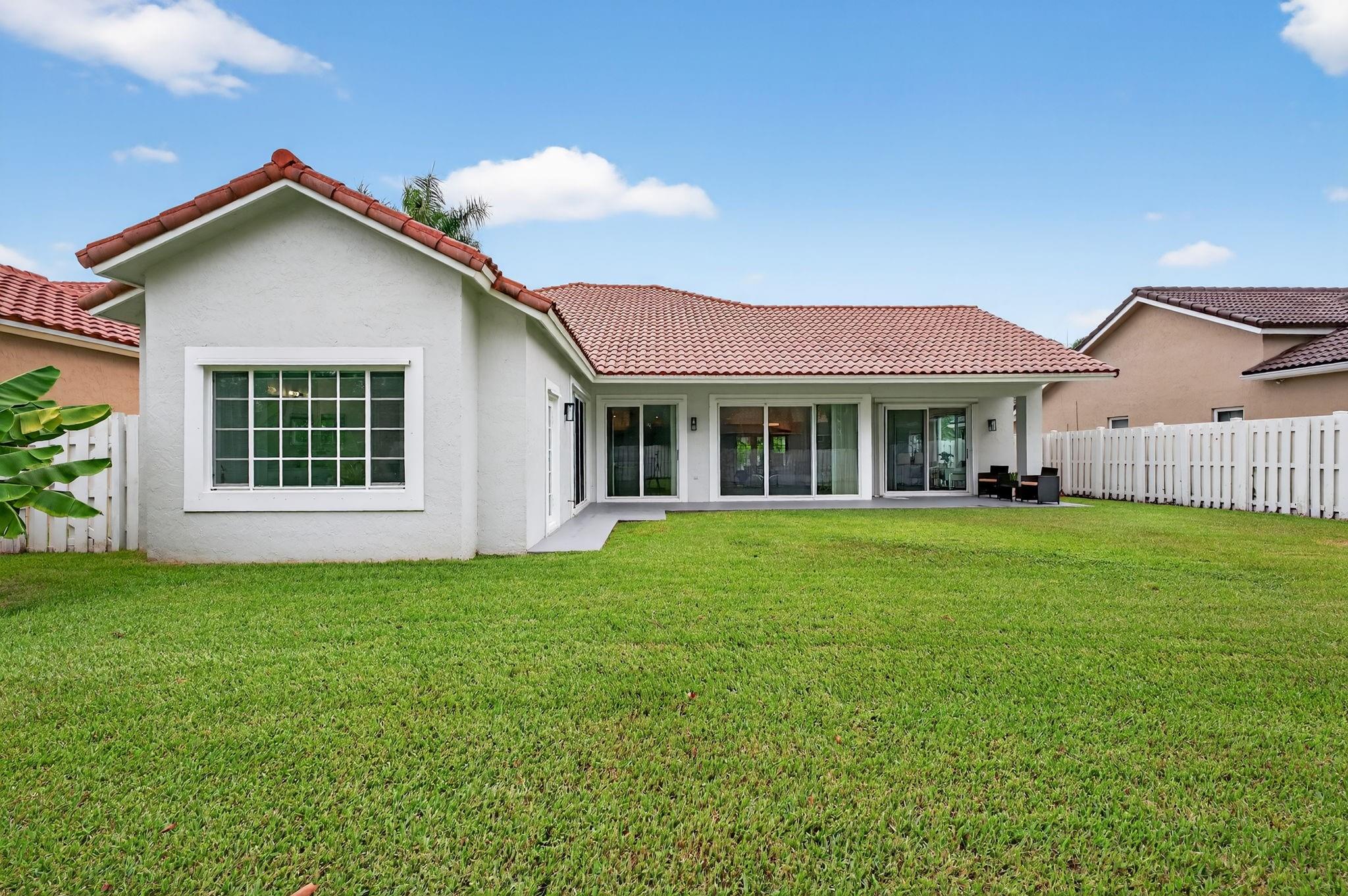 Laguna Springs 1 - Residential