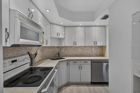 Tiny photo for 3800 Galt Ocean Drive #1605, Fort Lauderdale, FL 33308 (MLS # B26046206)