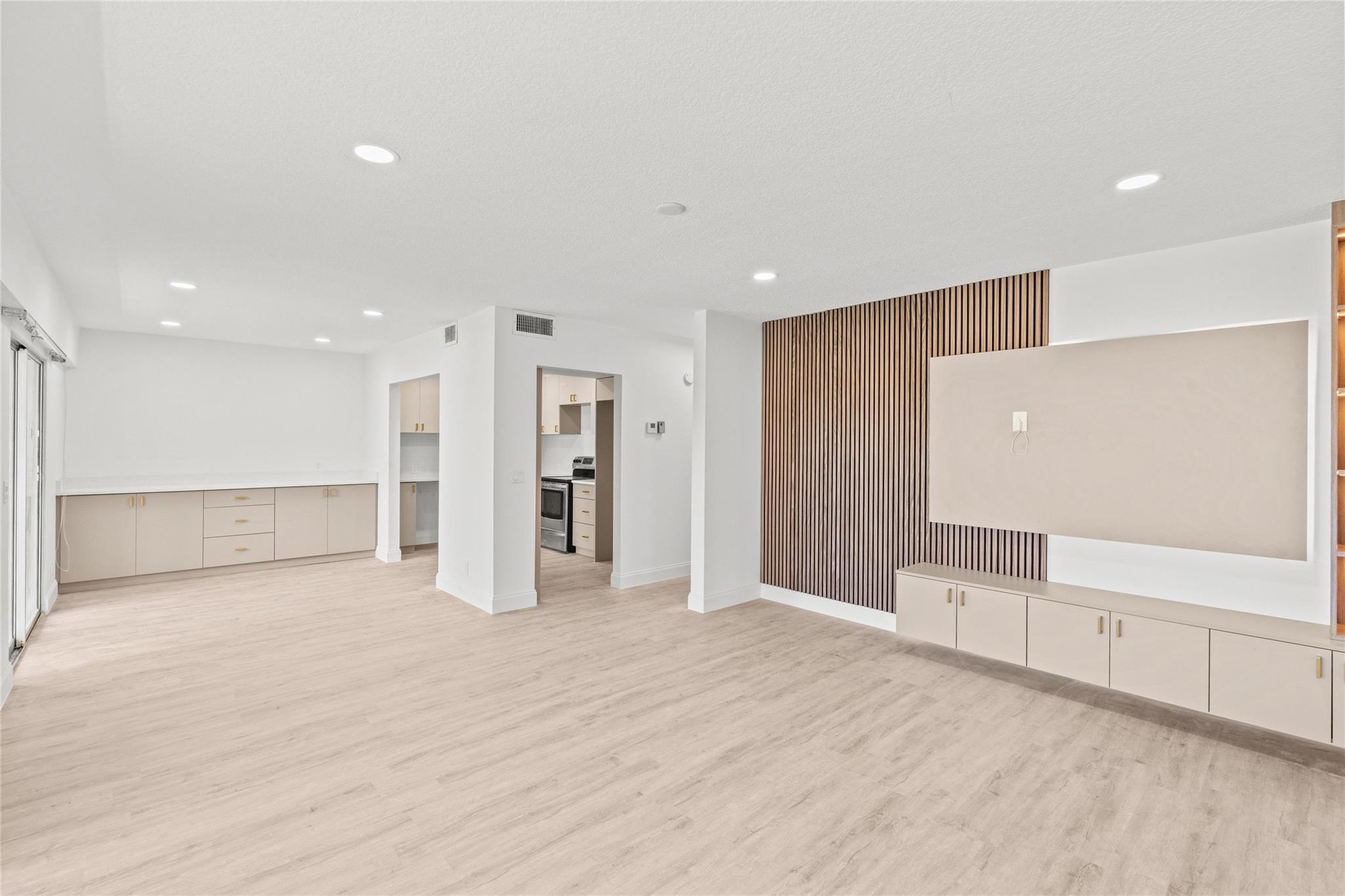 Century Village at Boca R - Residential Lease