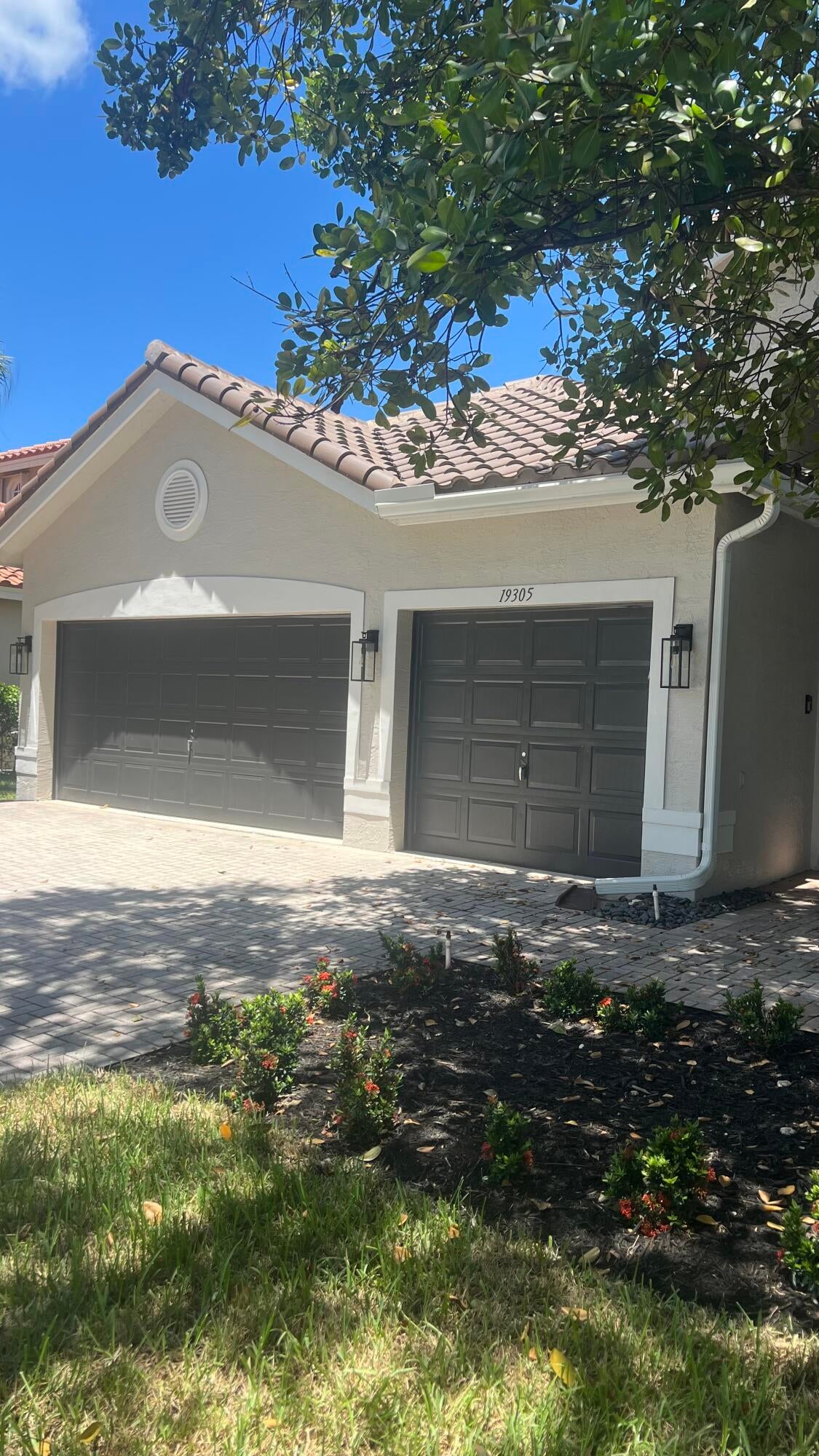 19305 SKYRIDGE Circle