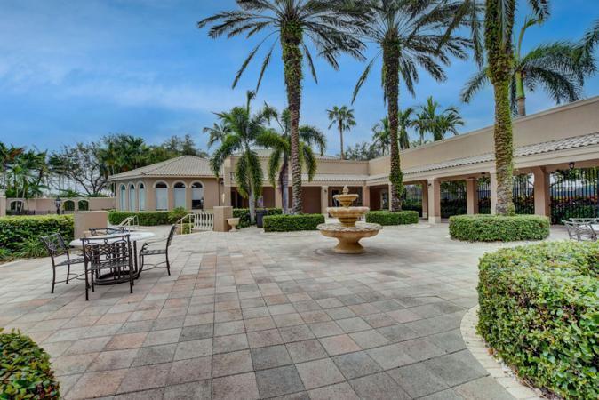 19305 SKYRIDGE Circle