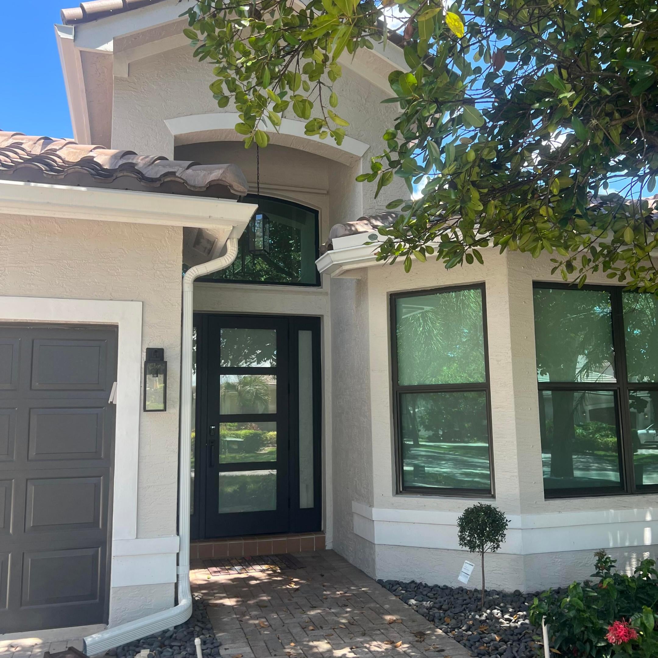 19305 SKYRIDGE Circle