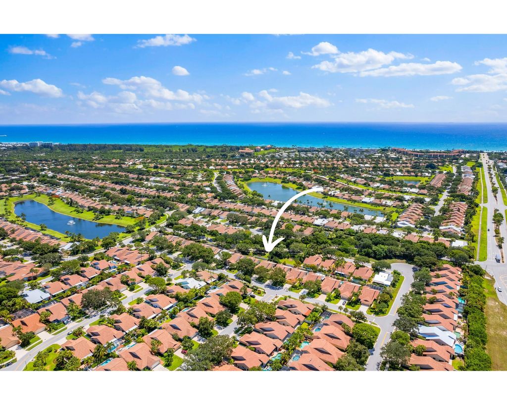 Photo of 119 Harbourside Circle, Jupiter, FL 33477 (MLS # R10998645)