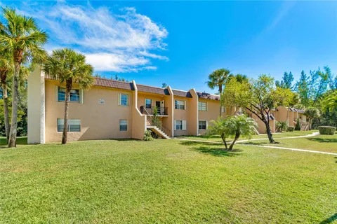 140 Lake Meryl Dr Unit 233, West Palm Beach, FL 33411 - MLS#: F10484810