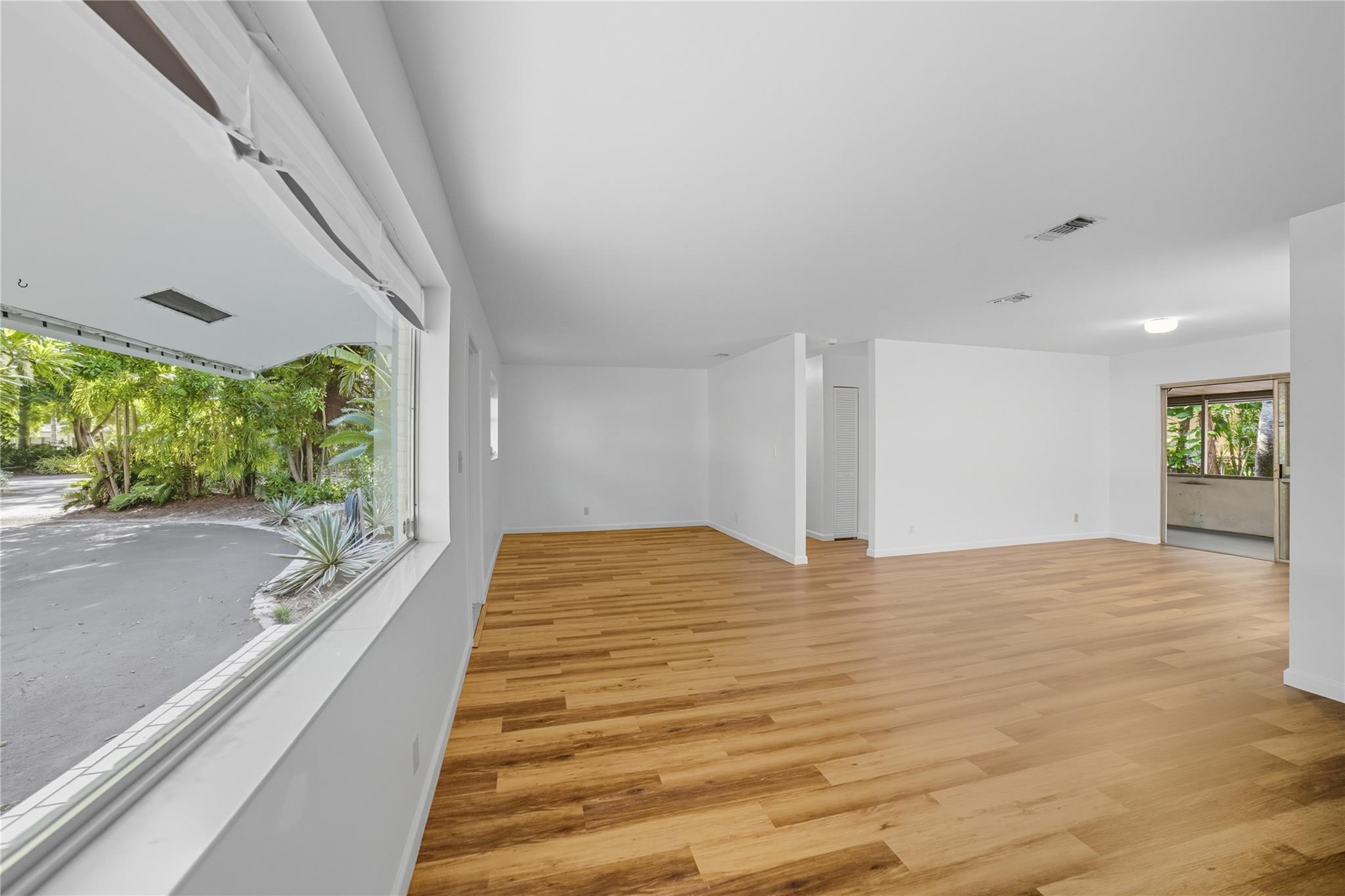 MANOR GROVE - Residential