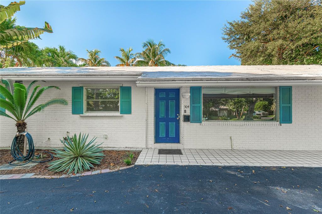 Photo of 304 NE 20th Street, Wilton Manors, FL 33305 (MLS # F10529622)