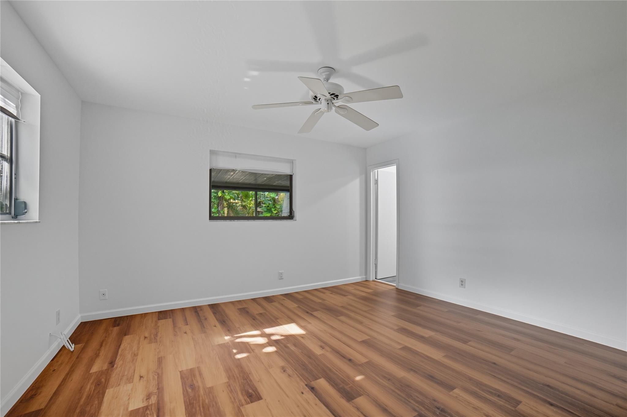MANOR GROVE - Residential