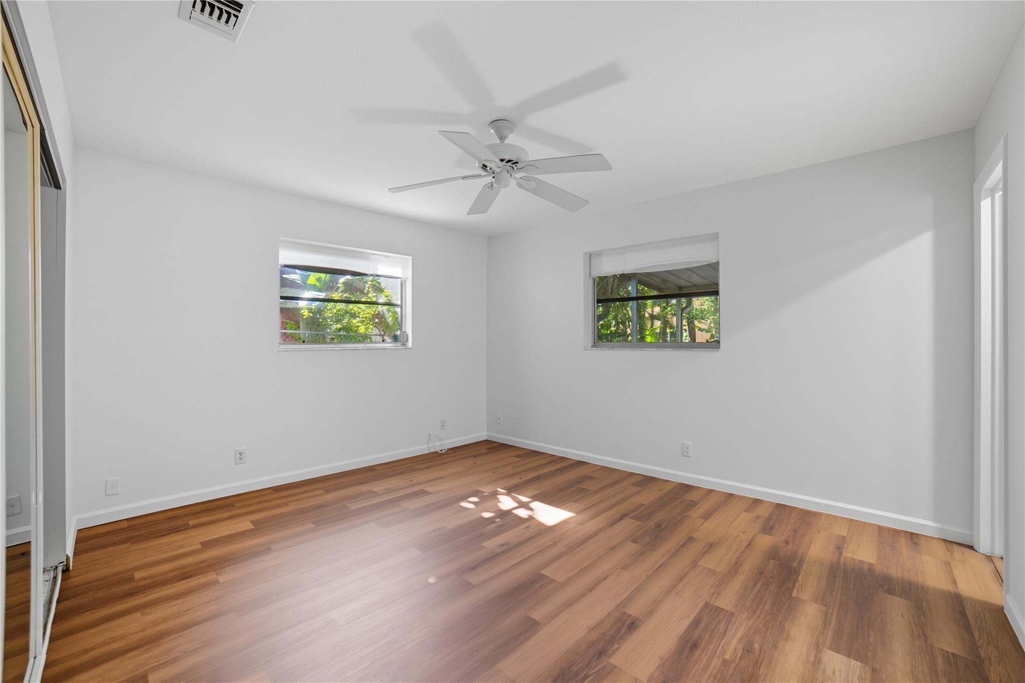 MANOR GROVE - Residential