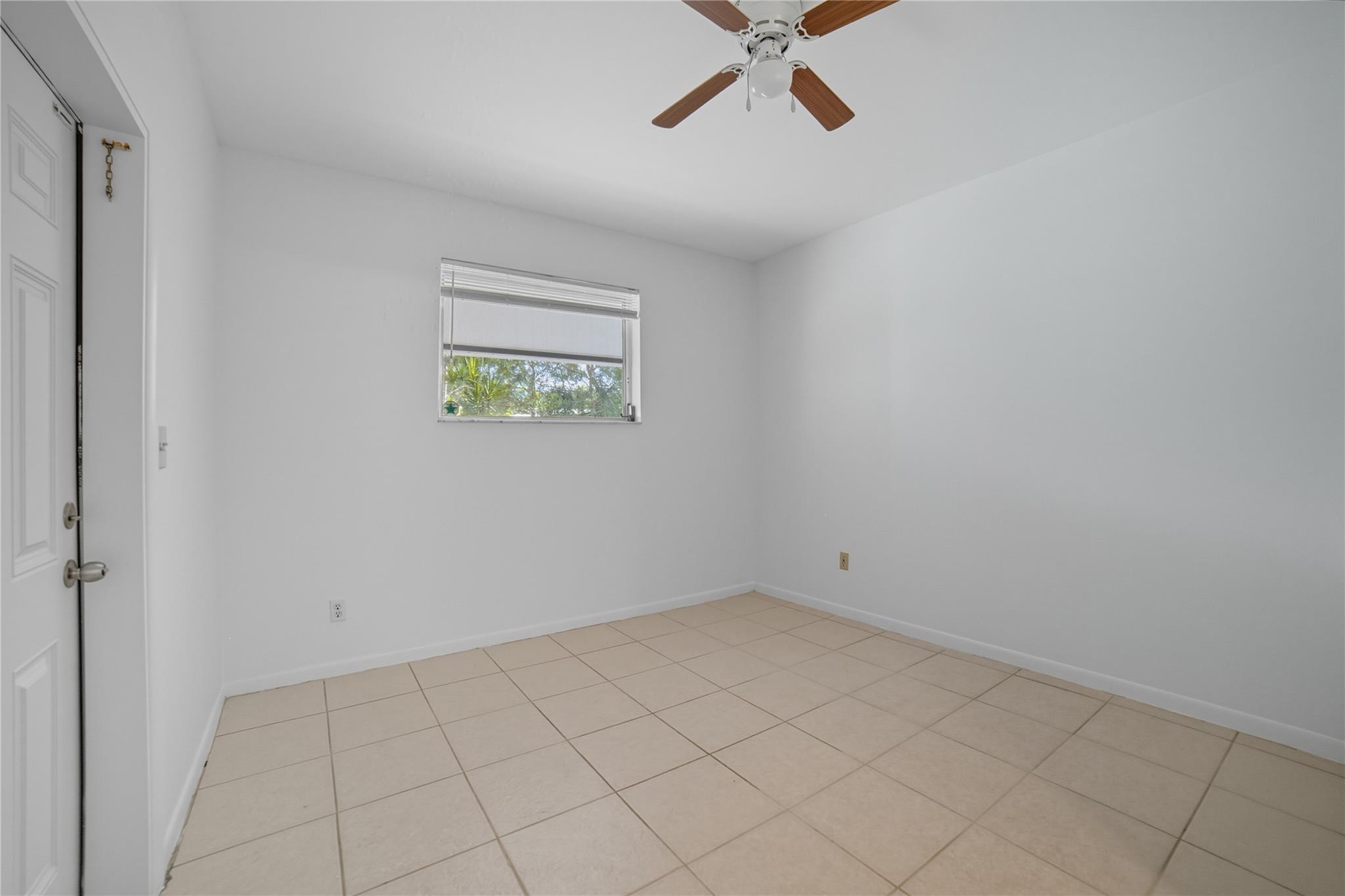 MANOR GROVE - Residential