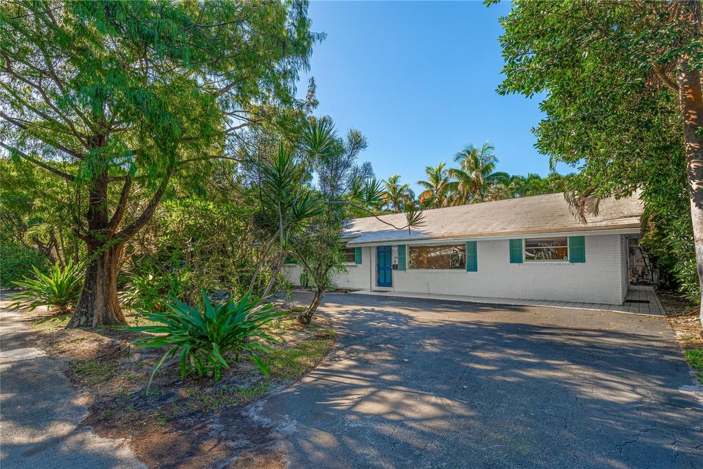 Photo of 304 NE 20th Street, Wilton Manors, FL 33305 (MLS # F10529622)