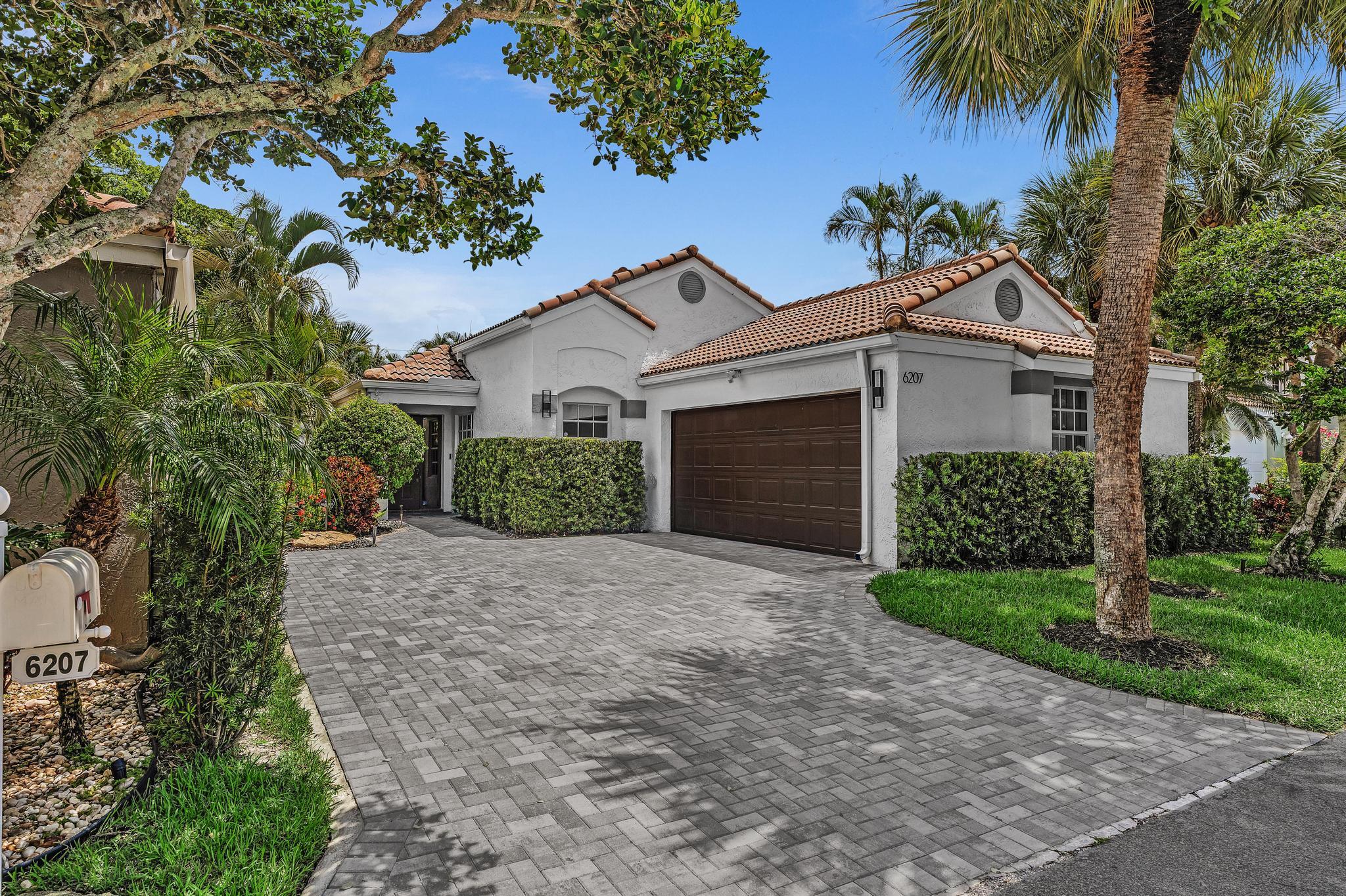 6207 La Vida Terrace