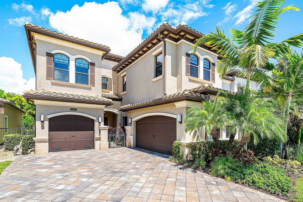 Photo of 16262 Cabernet Drive, Delray Beach, FL 33446 (MLS # R11132993)