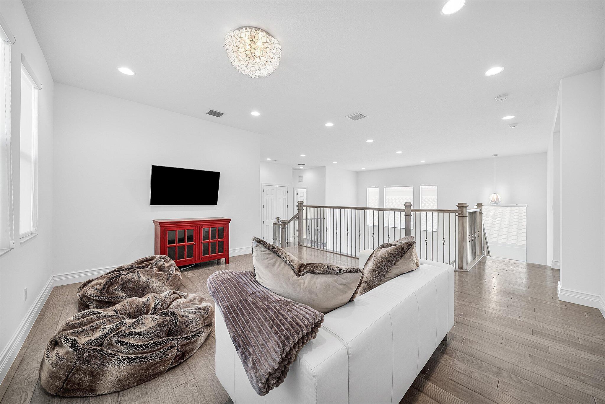 Seven Bridges - Residential