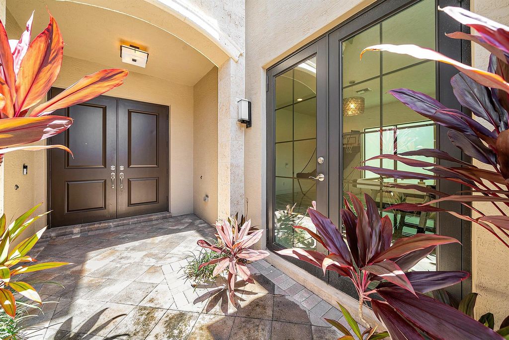 Photo of 16262 Cabernet Drive, Delray Beach, FL 33446 (MLS # R11132993)