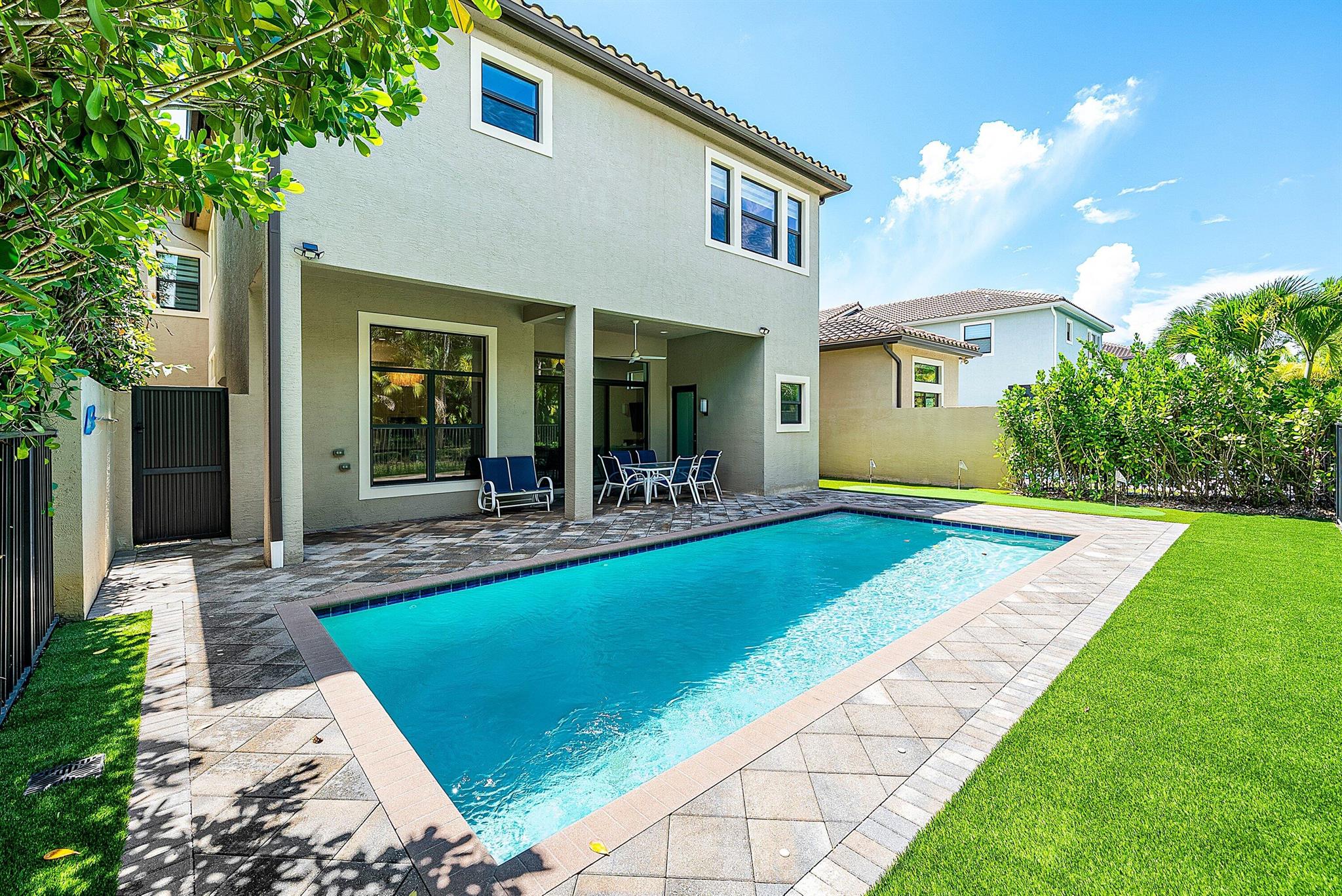 Seven Bridges - Residential