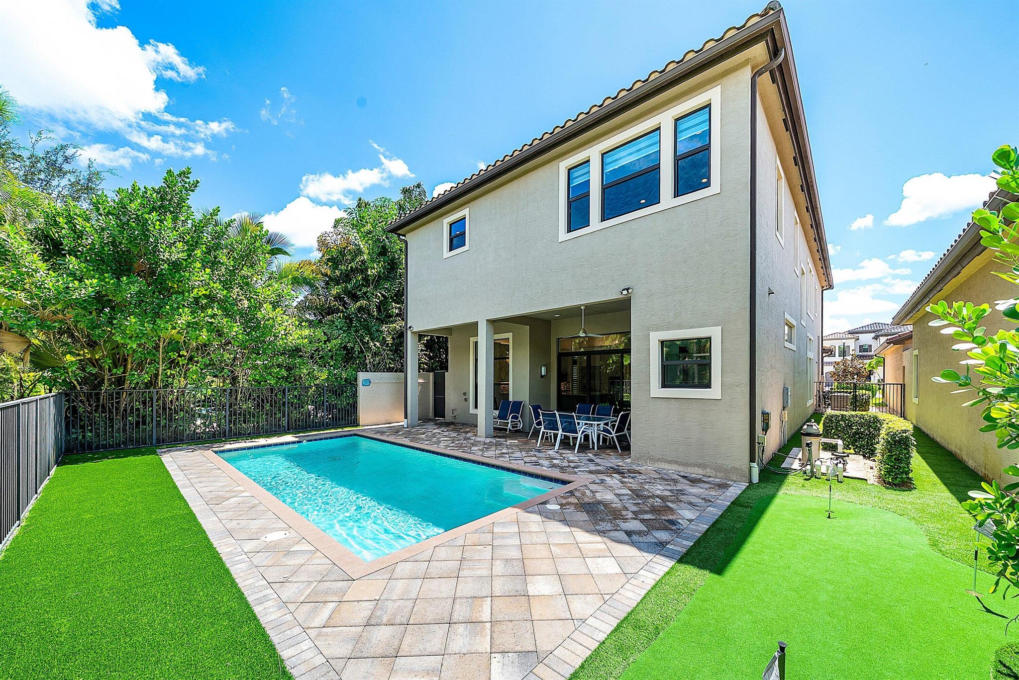 Seven Bridges - Residential