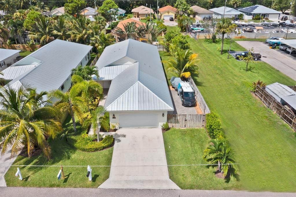 Photo of 17707 Cinquez Park Road E, Jupiter, FL 33458 (MLS # R10742716)