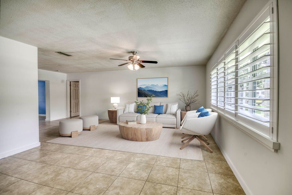 Photo of 4359 Daffodil Circle N, Palm Beach Gardens, FL 33410 (MLS # B26017569)