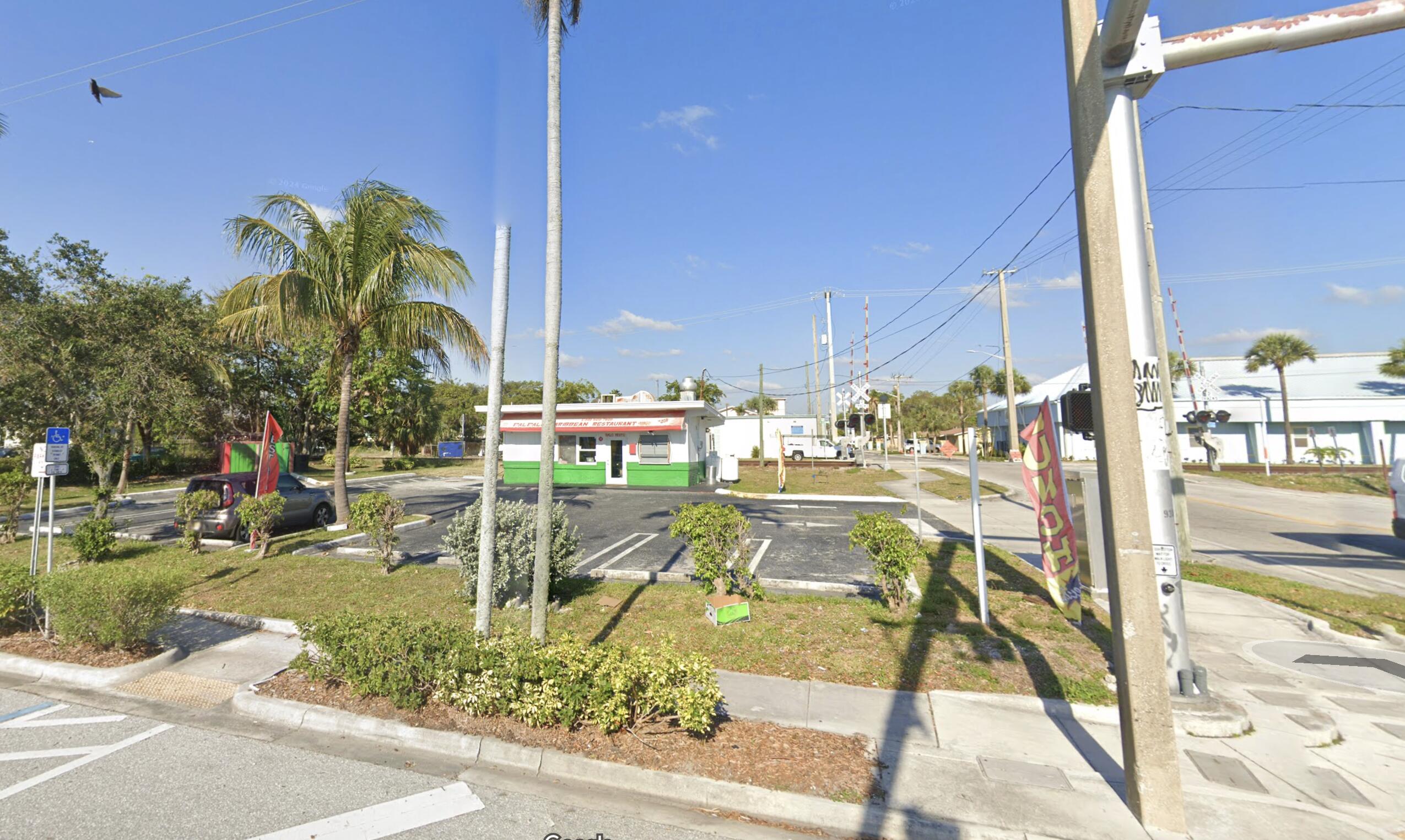 1017 N Federal Hwy Highway