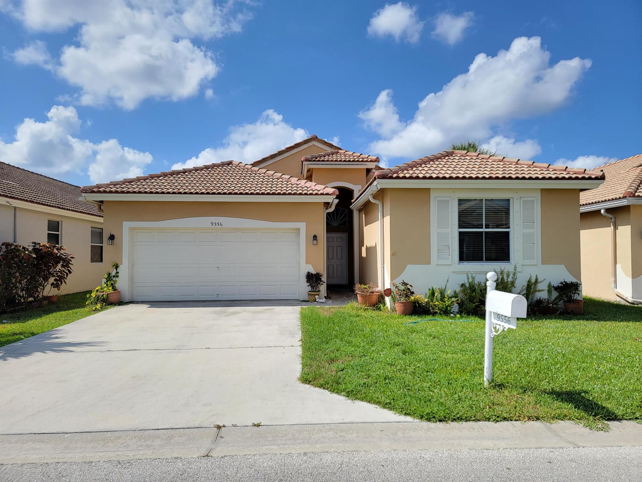 Beautiful 4bedroom/2bath, two car garage, one level home in desirable Verona Lakes community for all ages group. Breath taking lake view, split bedroom plan. Ceramic tile through out the living room and kitchen. Newer Laminate floor in all 4 bedrooms. Beautiful kitchen Island with granite counter tops, Enjoy your spacious master bedroom with two large walk-in closets. Covered the back patio with room for barbecue, great place to entertain family and friends. The community offers a 24/7 manned gated entrance, two community pools, tennis, basketball, fitness center, clubhouse, and pet-friendly! resident-only rear gate lets out onto 441 and are 5 mins from the FL turnpike! A-rated school zone including Sunset palms Elementary & High School.