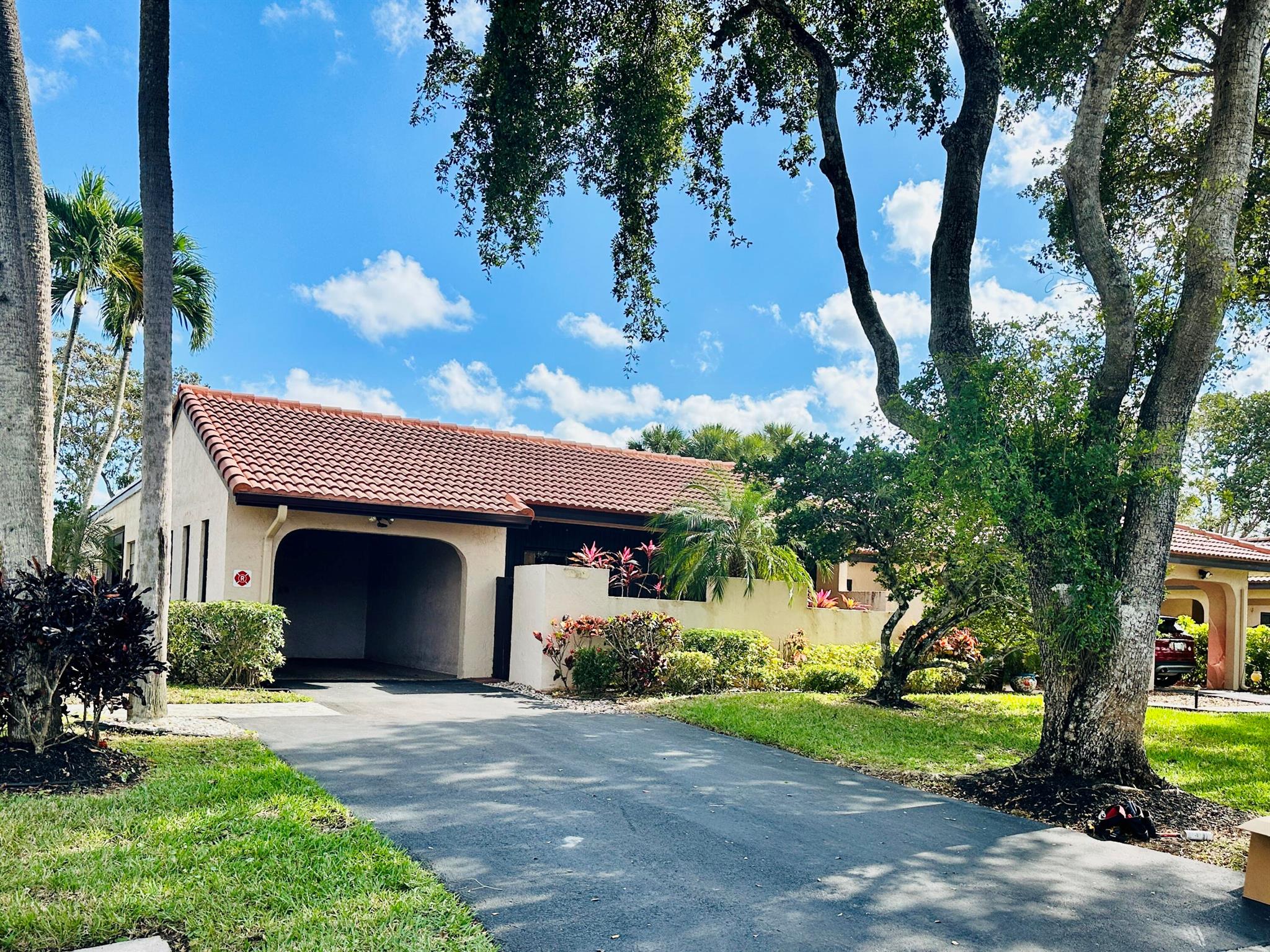 9258 Vista Del Lago A