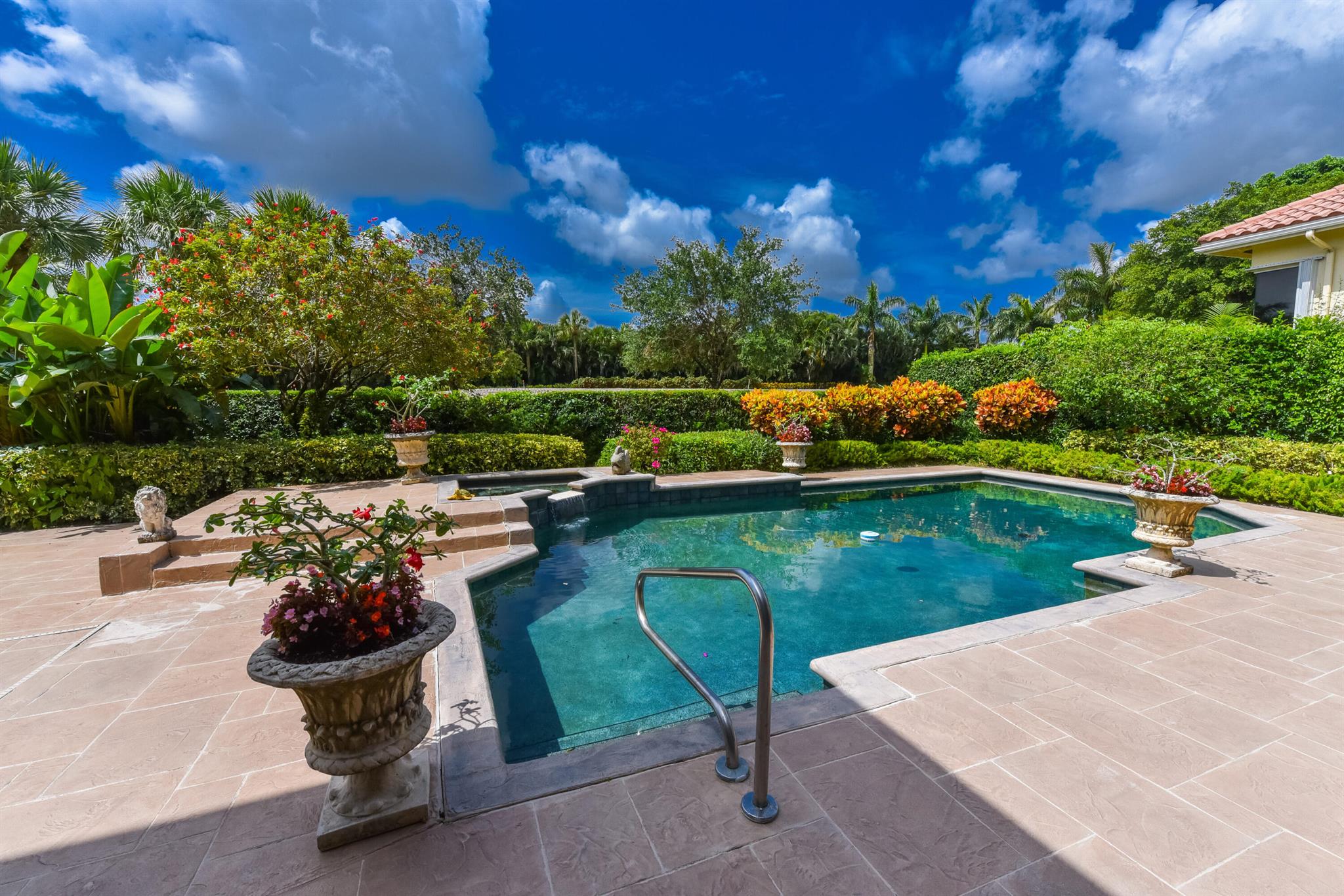 ST ANDREWS COUNTRY CLUB - Residential