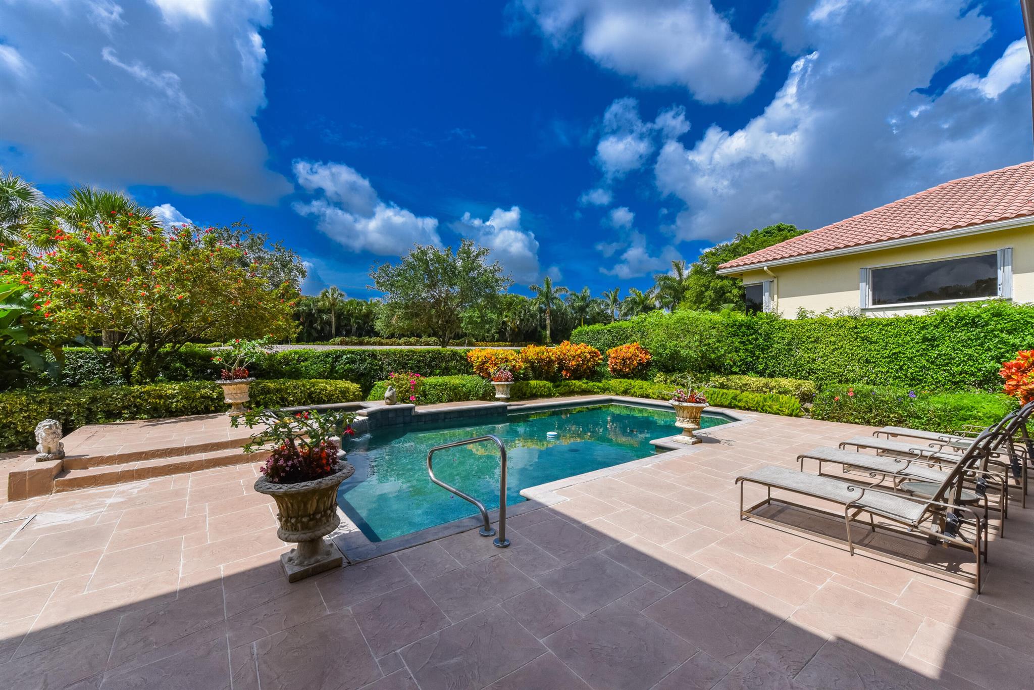 ST ANDREWS COUNTRY CLUB - Residential