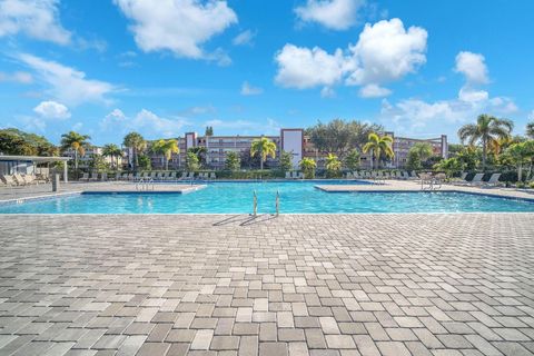 Tiny photo for 420 Richmond C #420, Deerfield Beach, FL 33442 (MLS # F10544703)