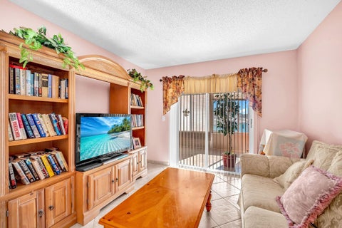 Tiny photo for 420 Richmond C #420, Deerfield Beach, FL 33442 (MLS # F10544703)