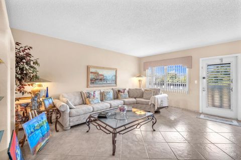 Tiny photo for 420 Richmond C #420, Deerfield Beach, FL 33442 (MLS # F10544703)