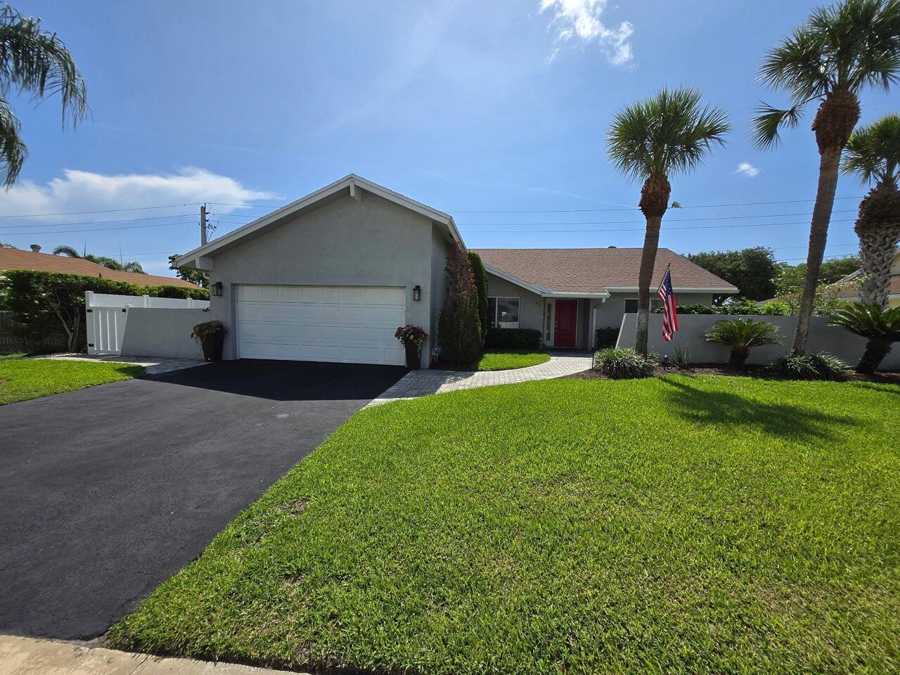 415 SW 27th Avenue