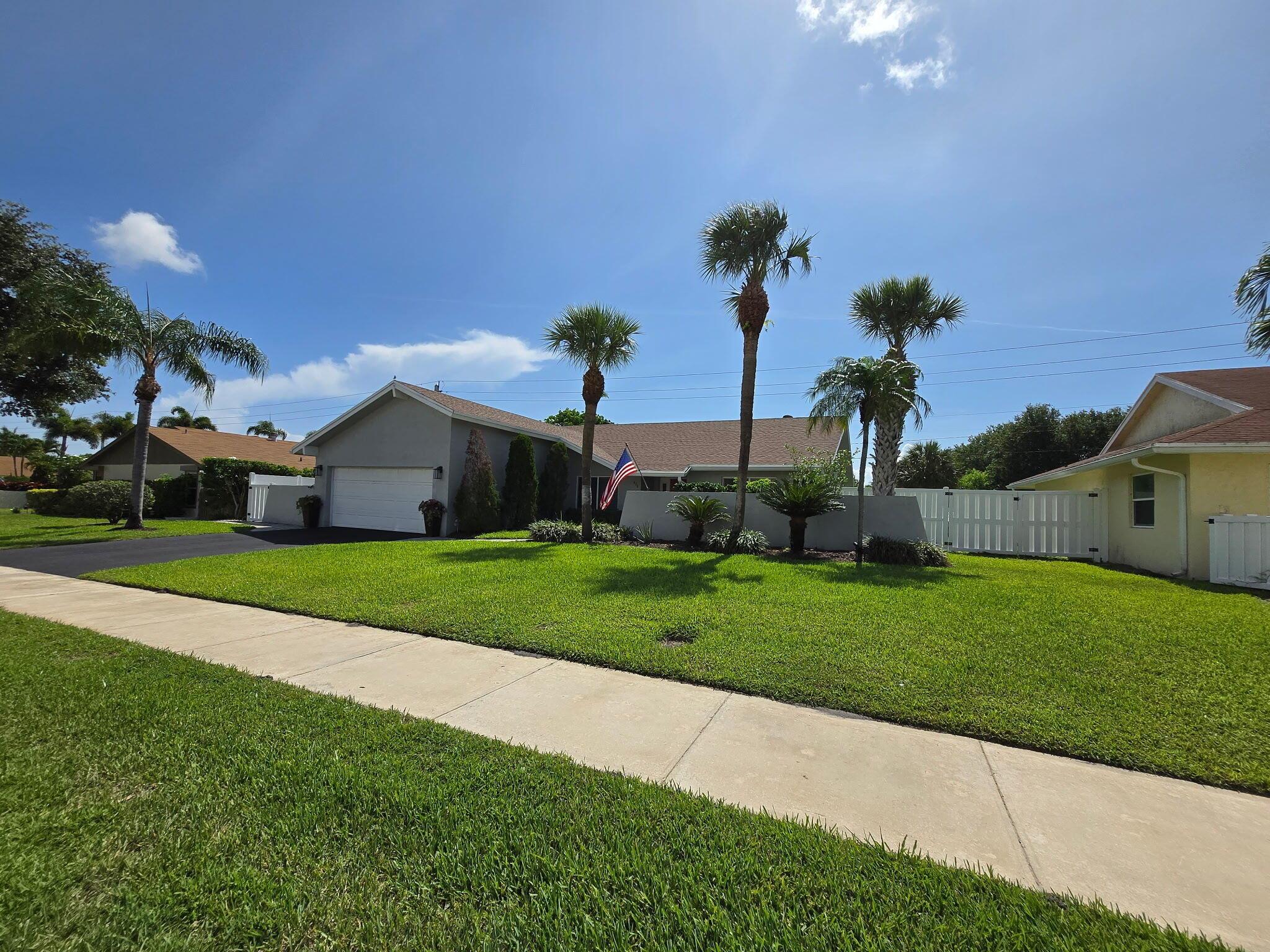 415 SW 27th Avenue