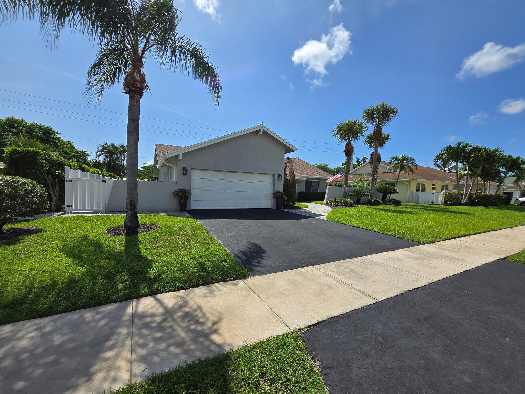415 SW 27th Avenue