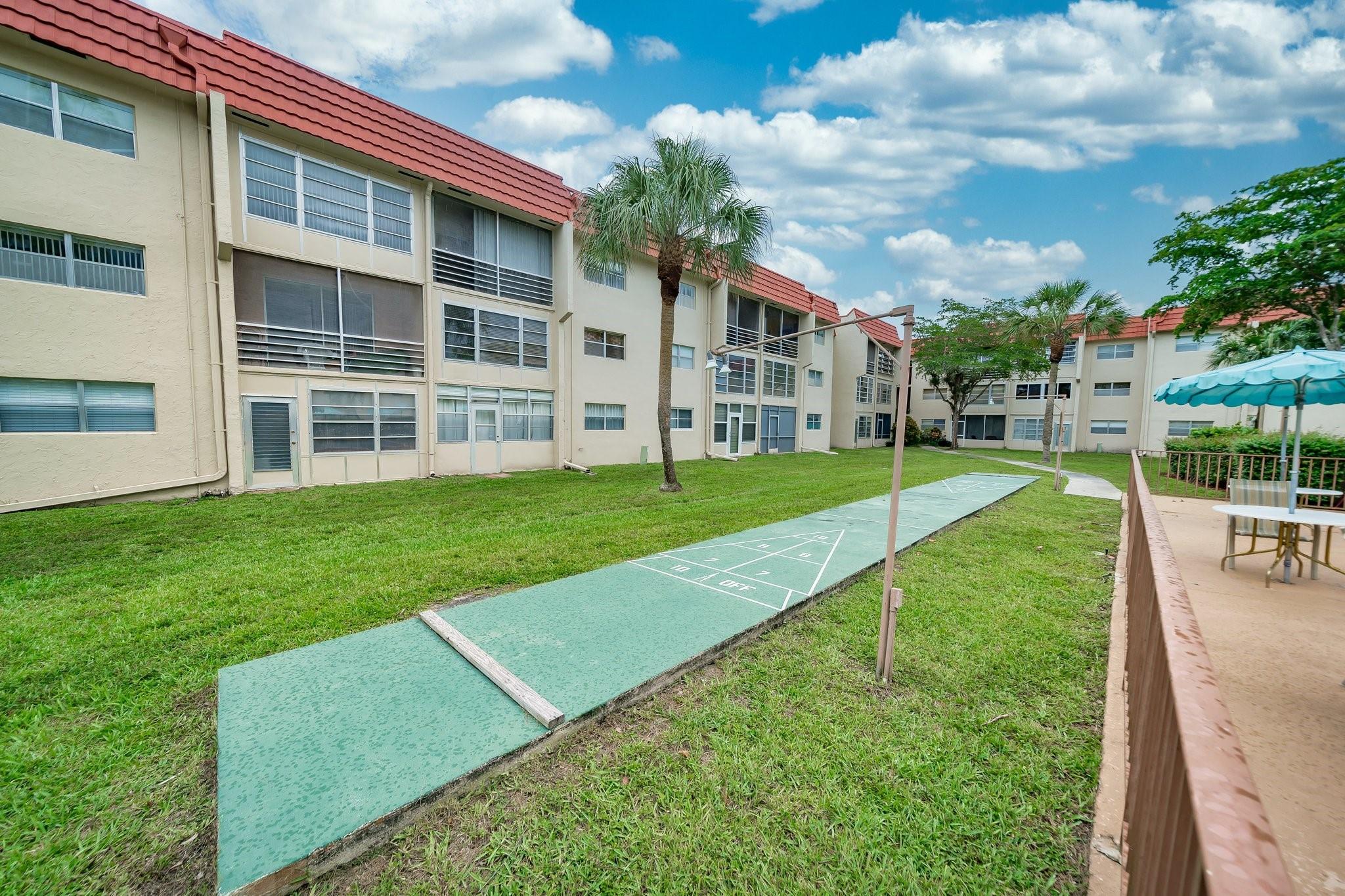 Sunrise Lakes - Residential