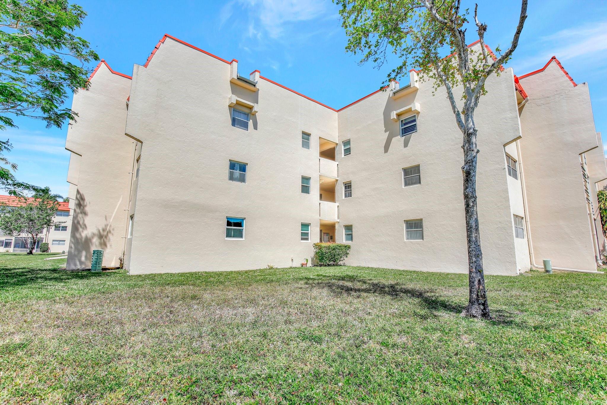 Sunrise Lakes - Residential
