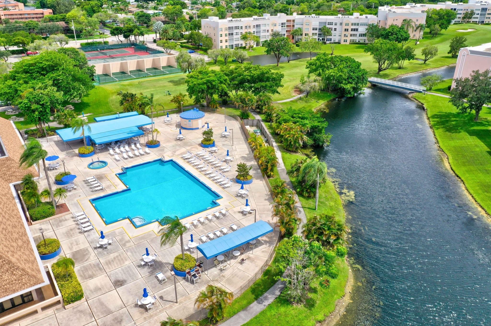 Sunrise Lakes - Residential