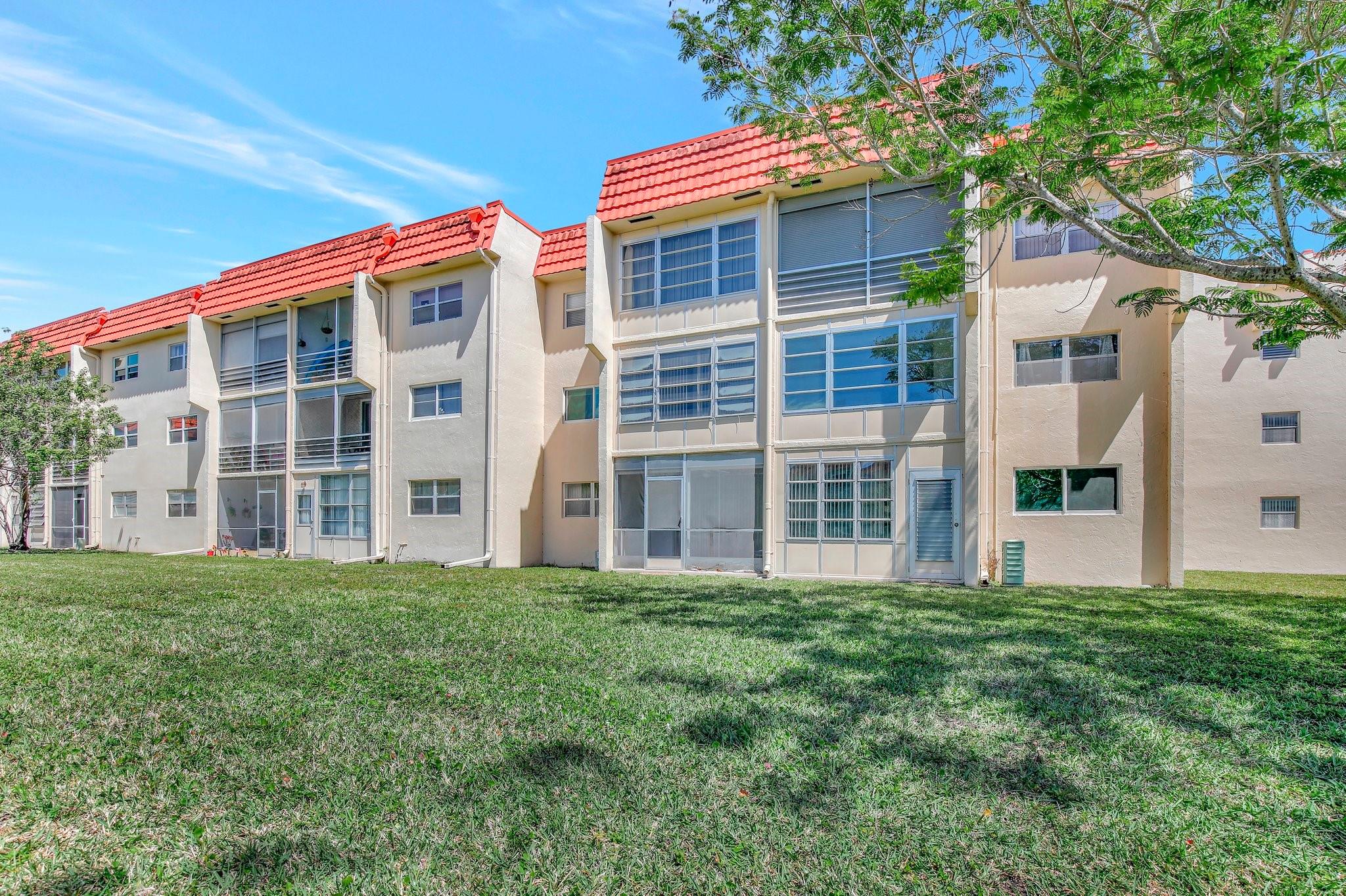 Sunrise Lakes - Residential
