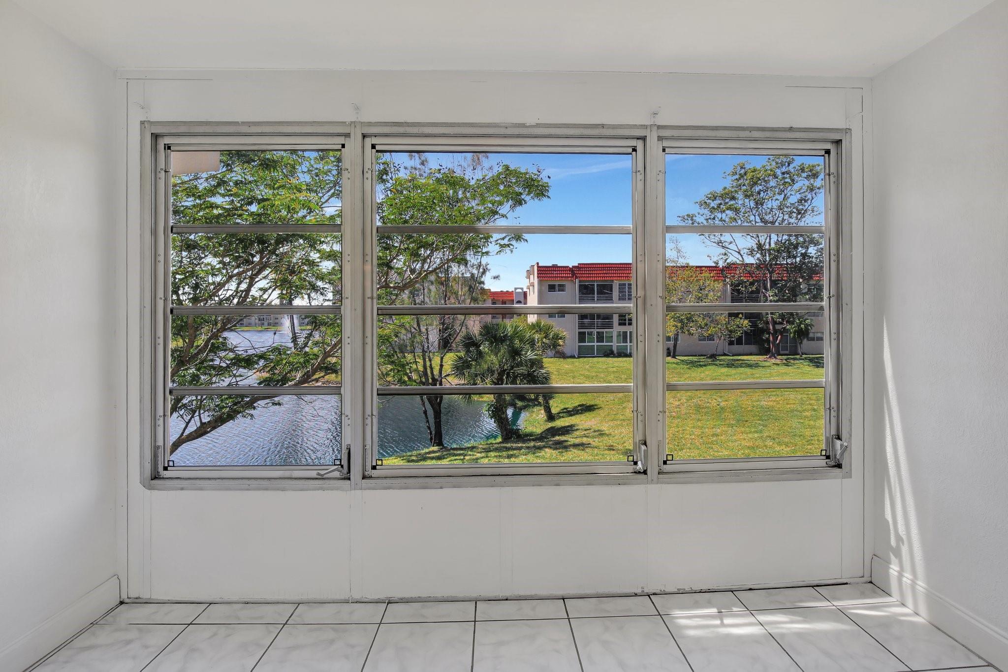 Sunrise Lakes - Residential