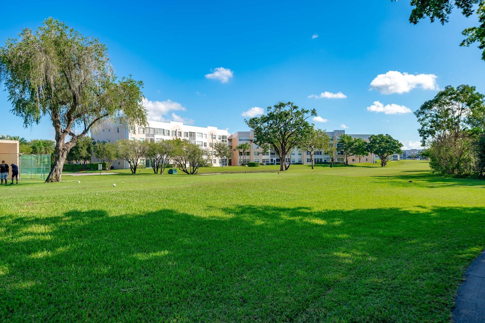 Sunrise Lakes - Residential