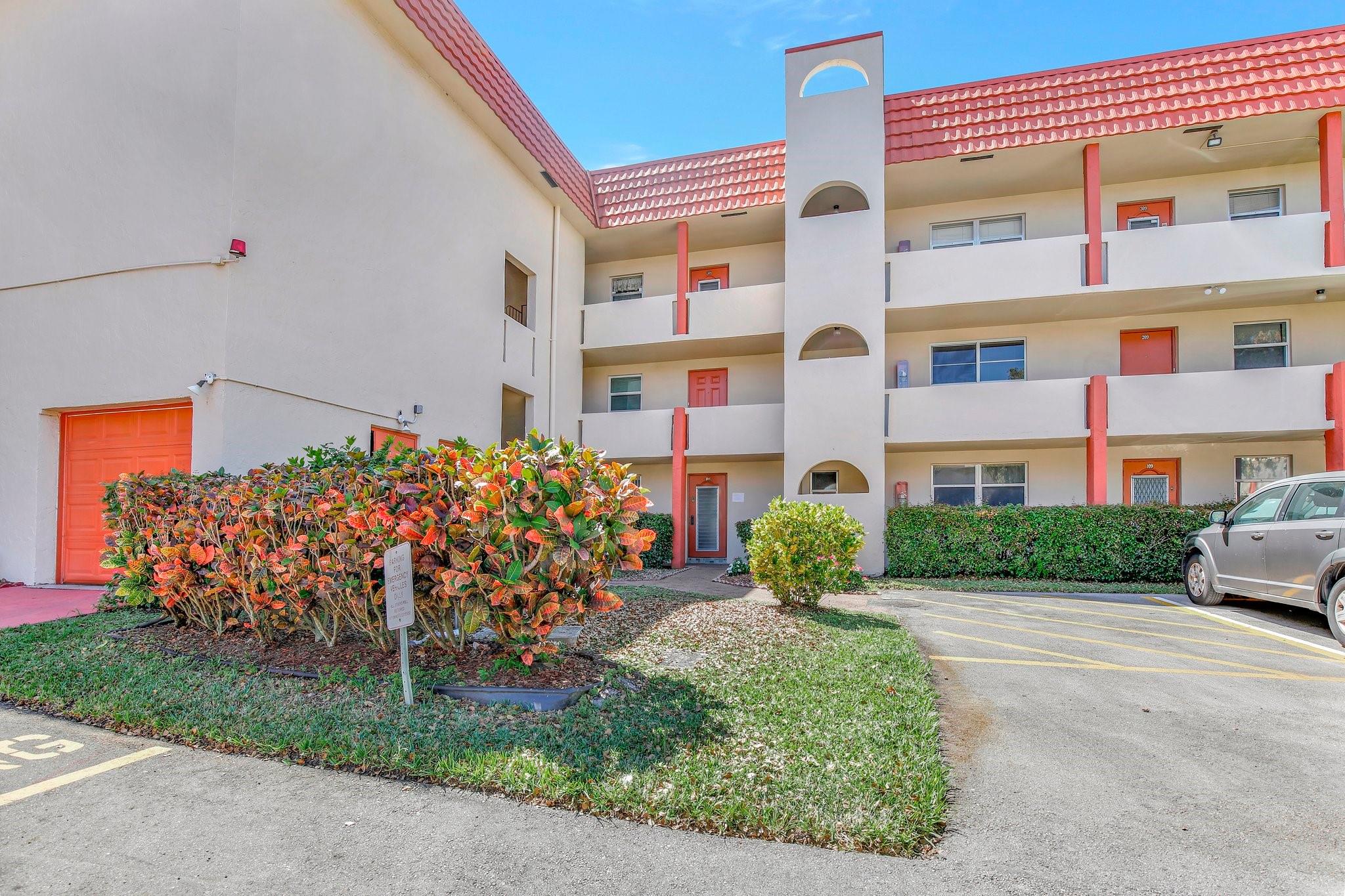 Sunrise Lakes - Residential