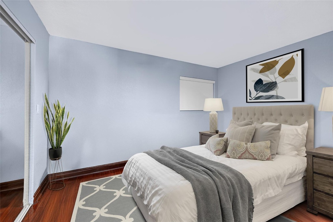 TOWNHOUSE EAST 1 - Residential