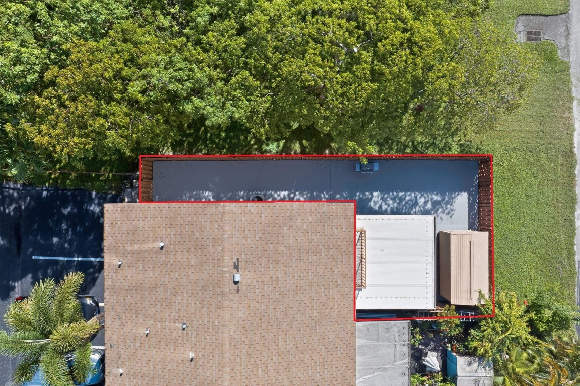 TOWNHOUSE EAST 1 - Residential