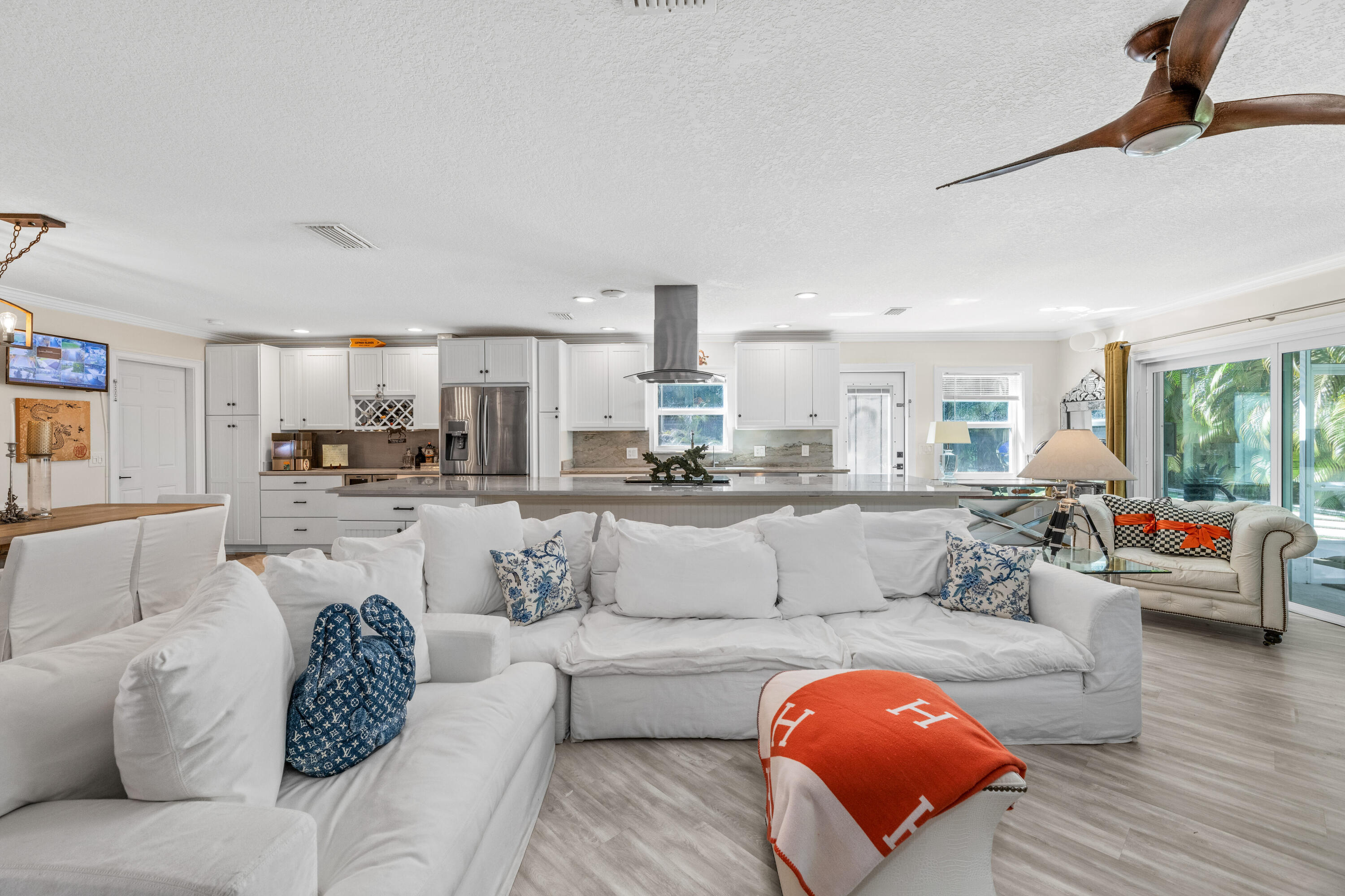 LOXAHATCHEE GROVES - Residential