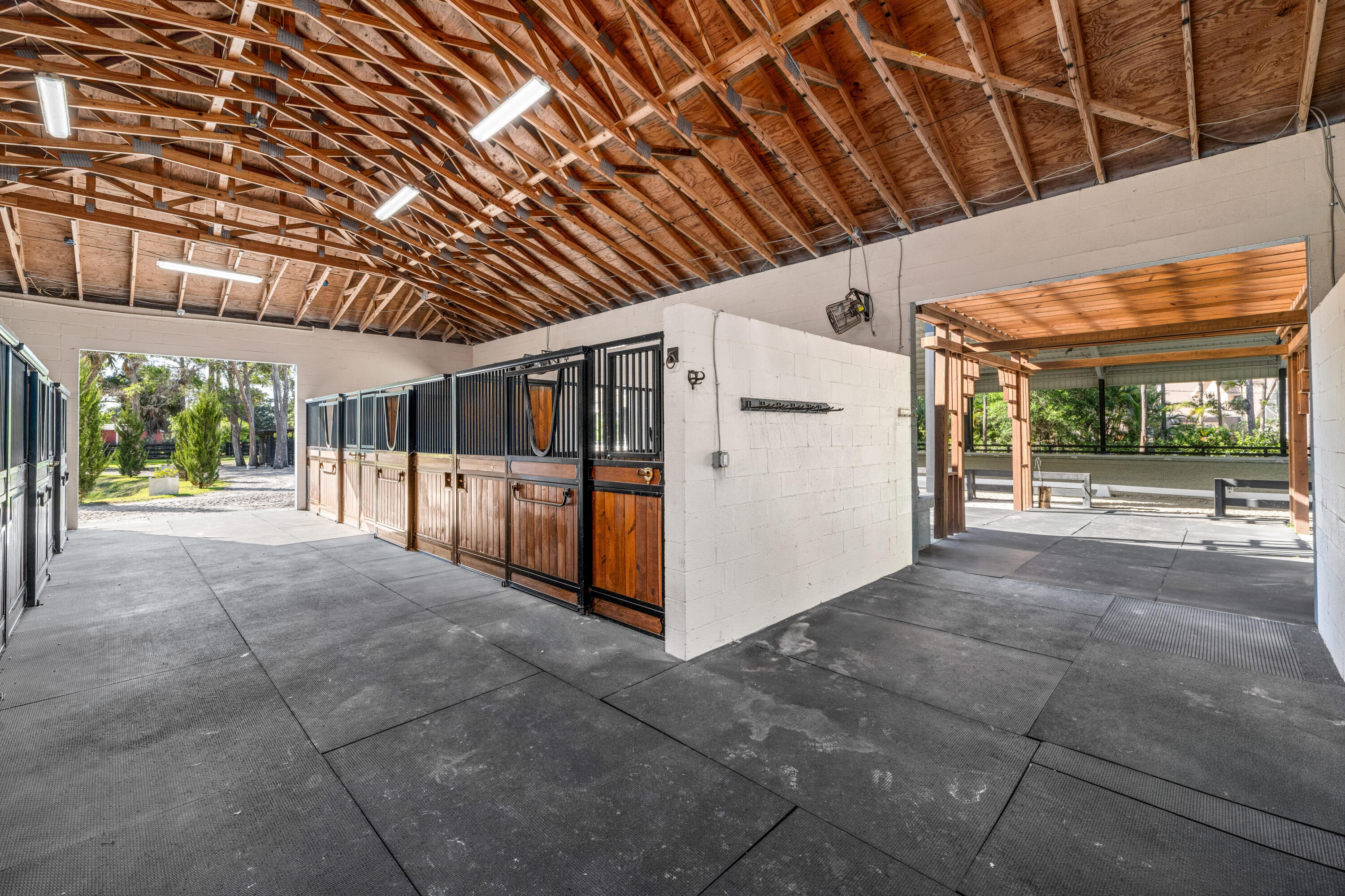 LOXAHATCHEE GROVES - Residential